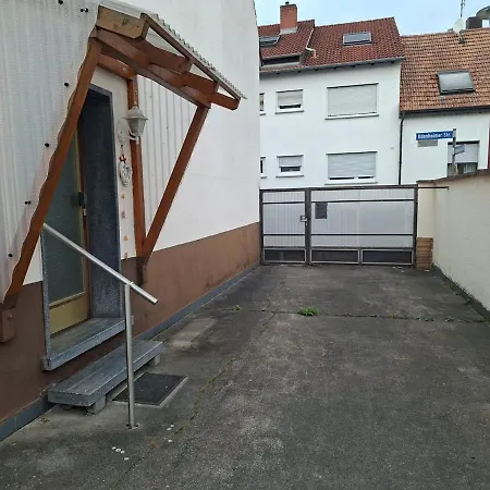 度假居 Gemuetliches Haus In Ruhiger Lage, Zentral Gelegen
